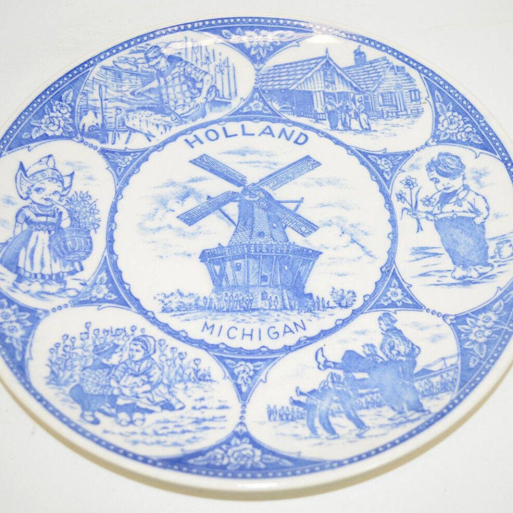 Holland Michigan Collector Plate White/Blue Scenes Windmill 9.5" Diameter